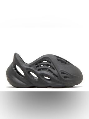 Yeezy Black Foam runner Slip-Ons with Vent Cutouts